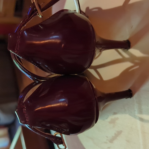 MICHAEL  marone patent kitten heel size 7 - Picture 3 of 6